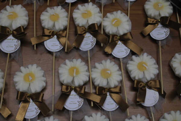 Daisy Flower on stick - Image 4